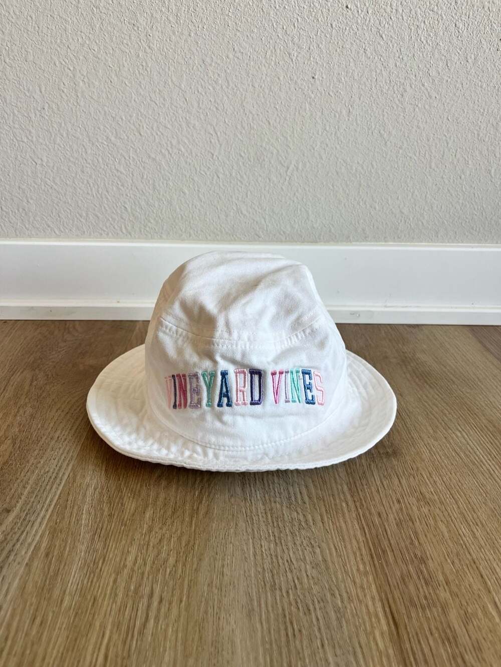 Vineyard Vines, Kids/Toddler White Pastel Embroidered Logo Bucket Hat